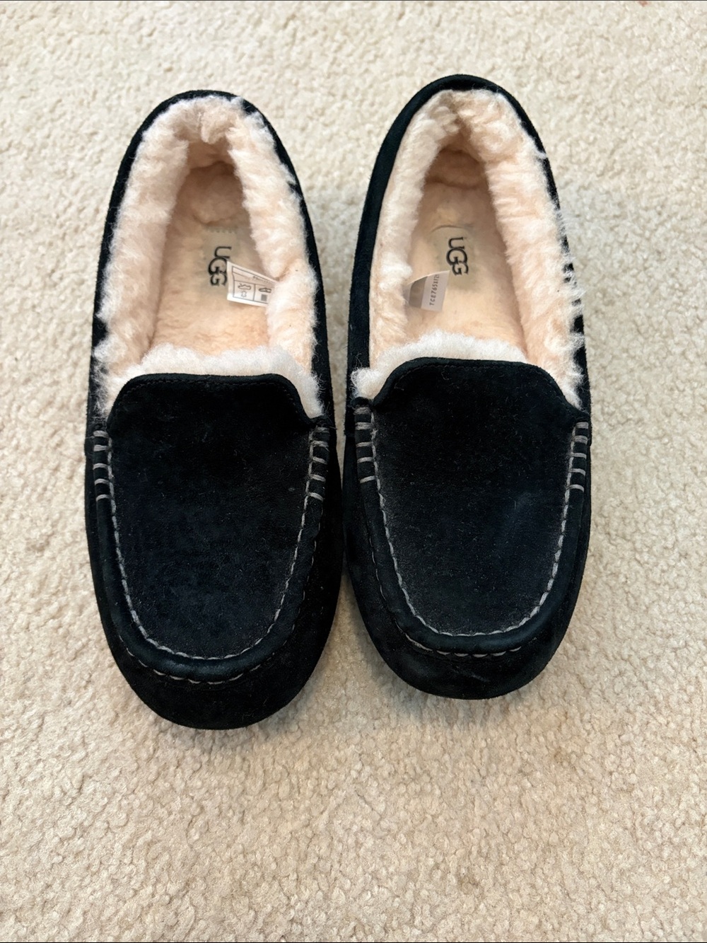 UGG Ansley Black Slippers US 9 LIKE NEW
